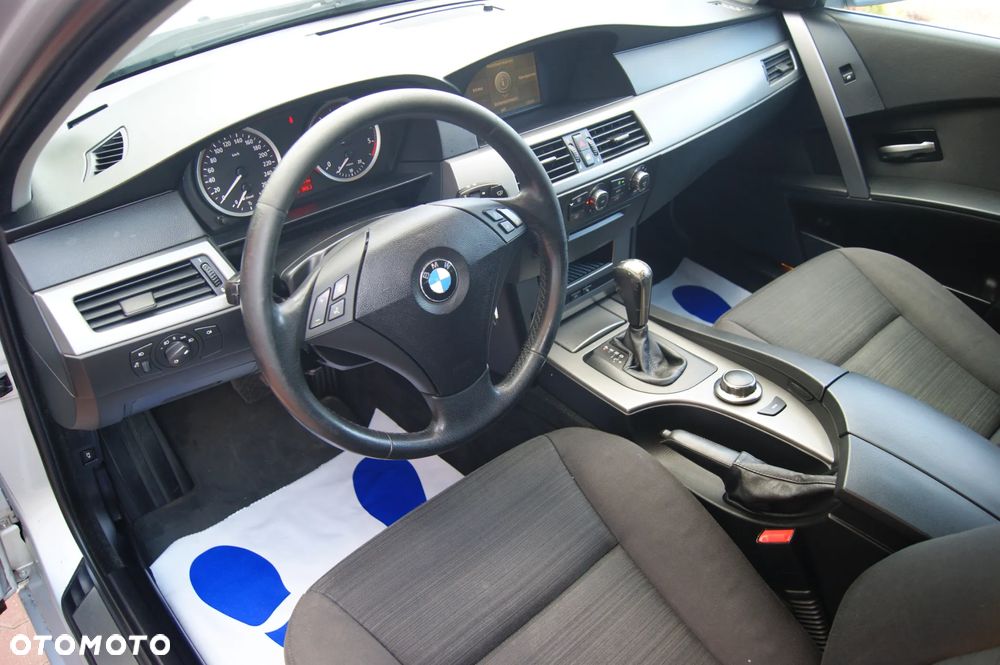 BMW Seria 5 520d Touring - 12