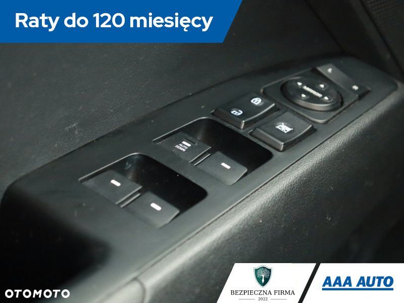 Hyundai Elantra - 16