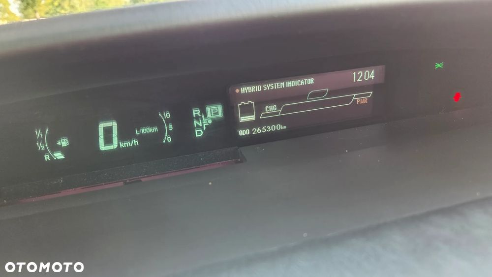 Toyota Prius 1.8 HSD Life - 18
