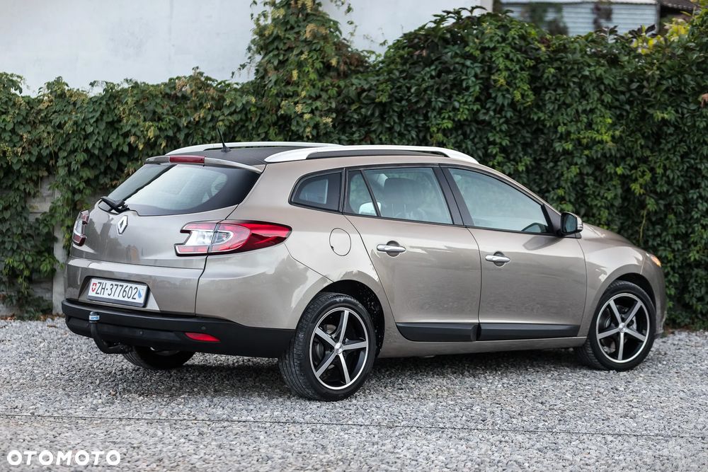 Renault Megane TCe 180 Dynamique - 10