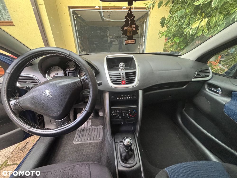 Peugeot 207 - 7