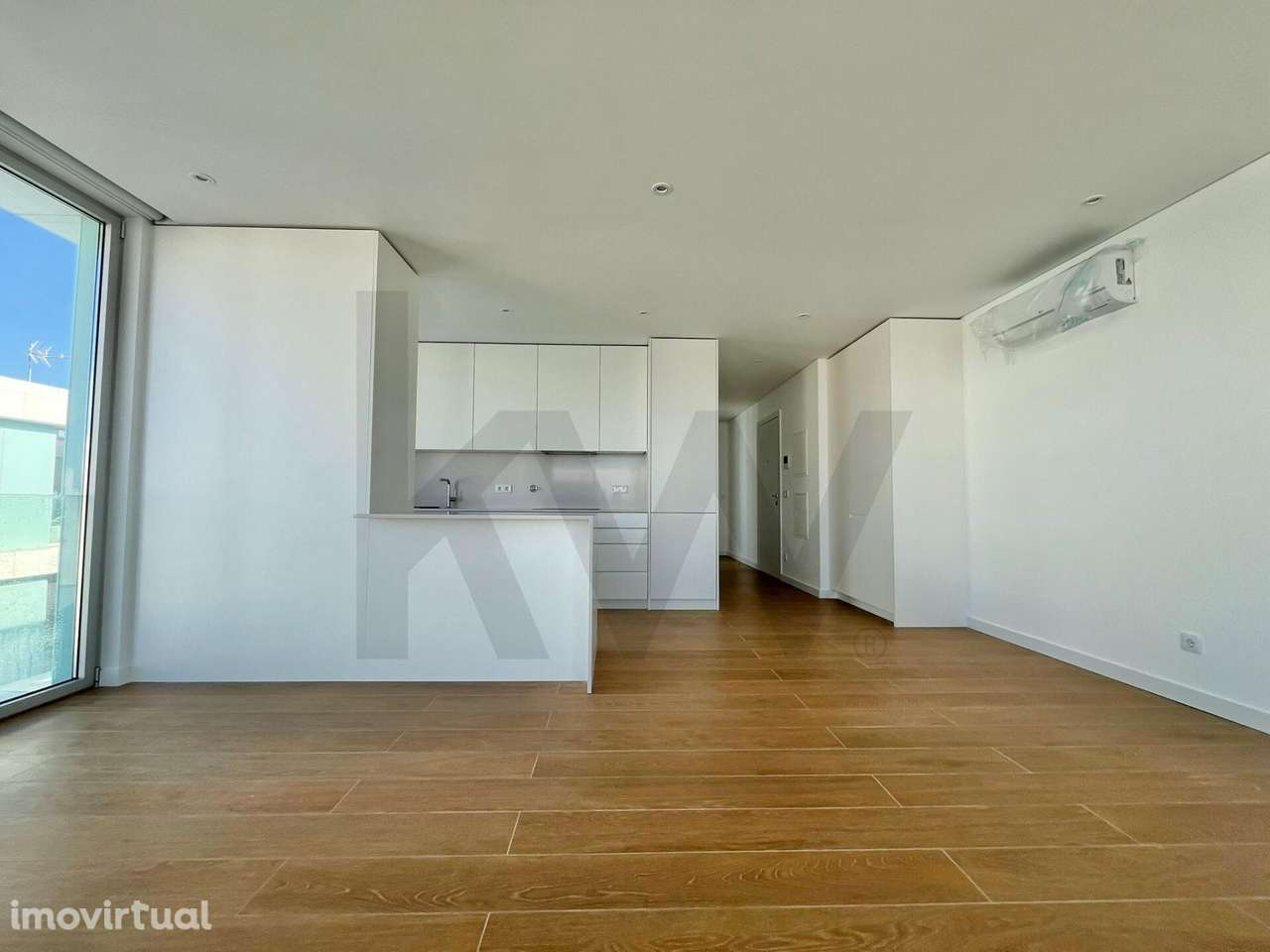 T2 Exclusivo em Primeira Linha de Mar com Condomínio de Luxo - Grande imagem: 2/25