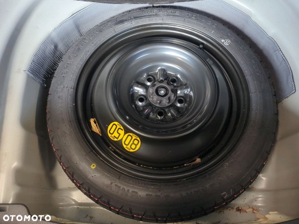 Toyota Camry 2.5 Hybrid Prestige CVT - 24