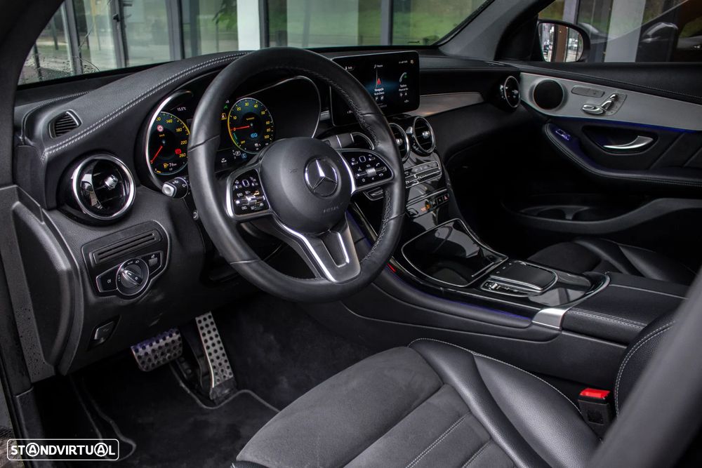 Mercedes-Benz GLC 300 e 4Matic 9G-TRONIC AMG Line - 25