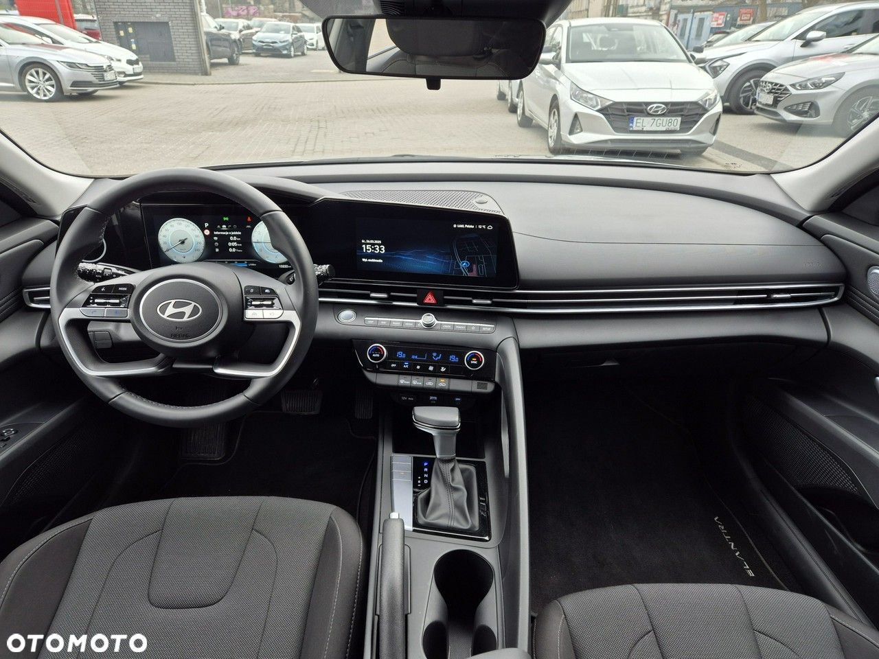 Hyundai Elantra - 16