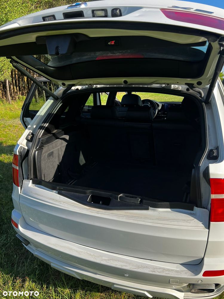 BMW X5 4.8i xDrive - 14