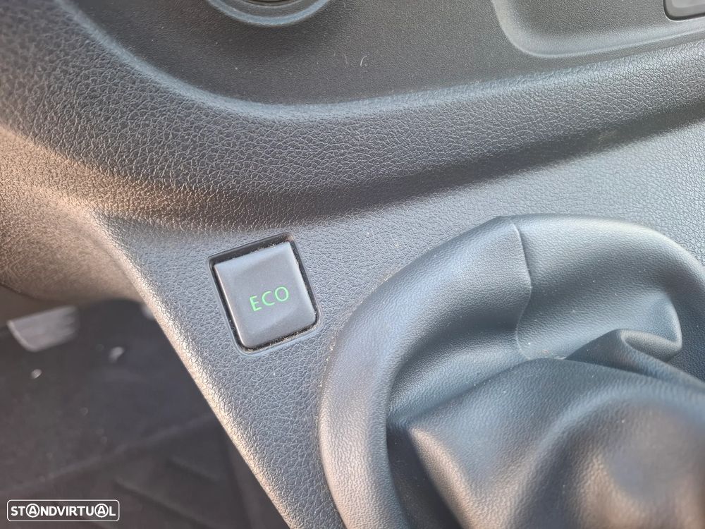 Renault TRAFIC 1.6DCI L2H2 C/MOTOR FRIO ESTRADA E PARQUE - 12