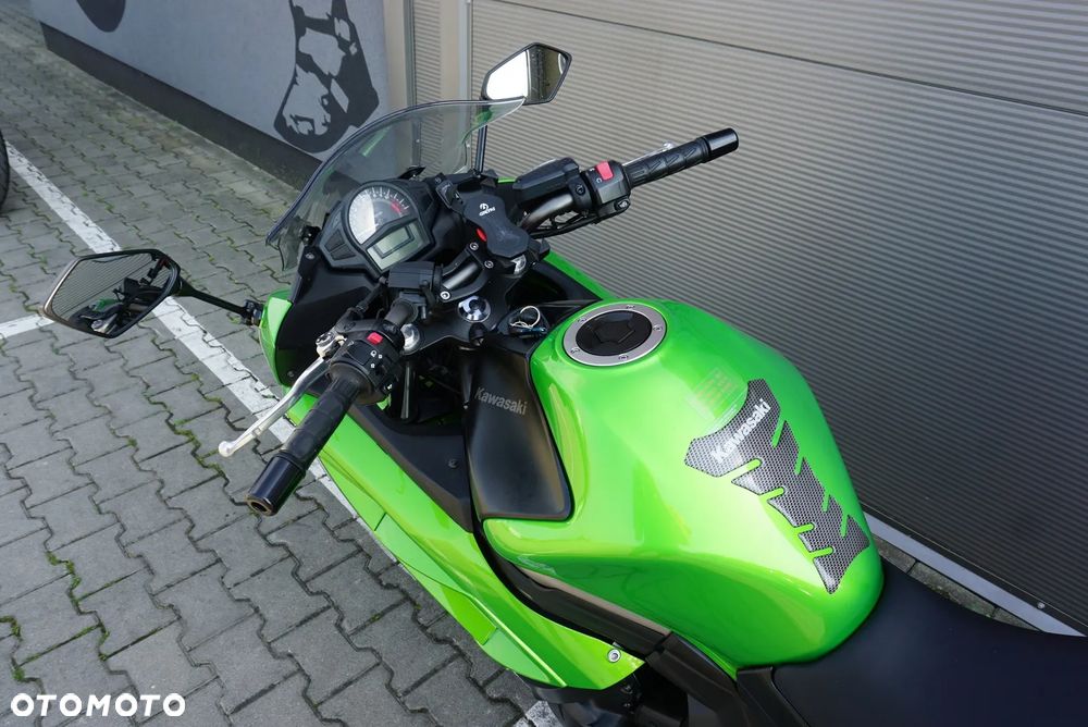 Kawasaki ER - 11