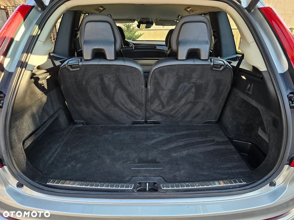 Volvo XC 90 D5 AWD Geartronic Kinetic - 16