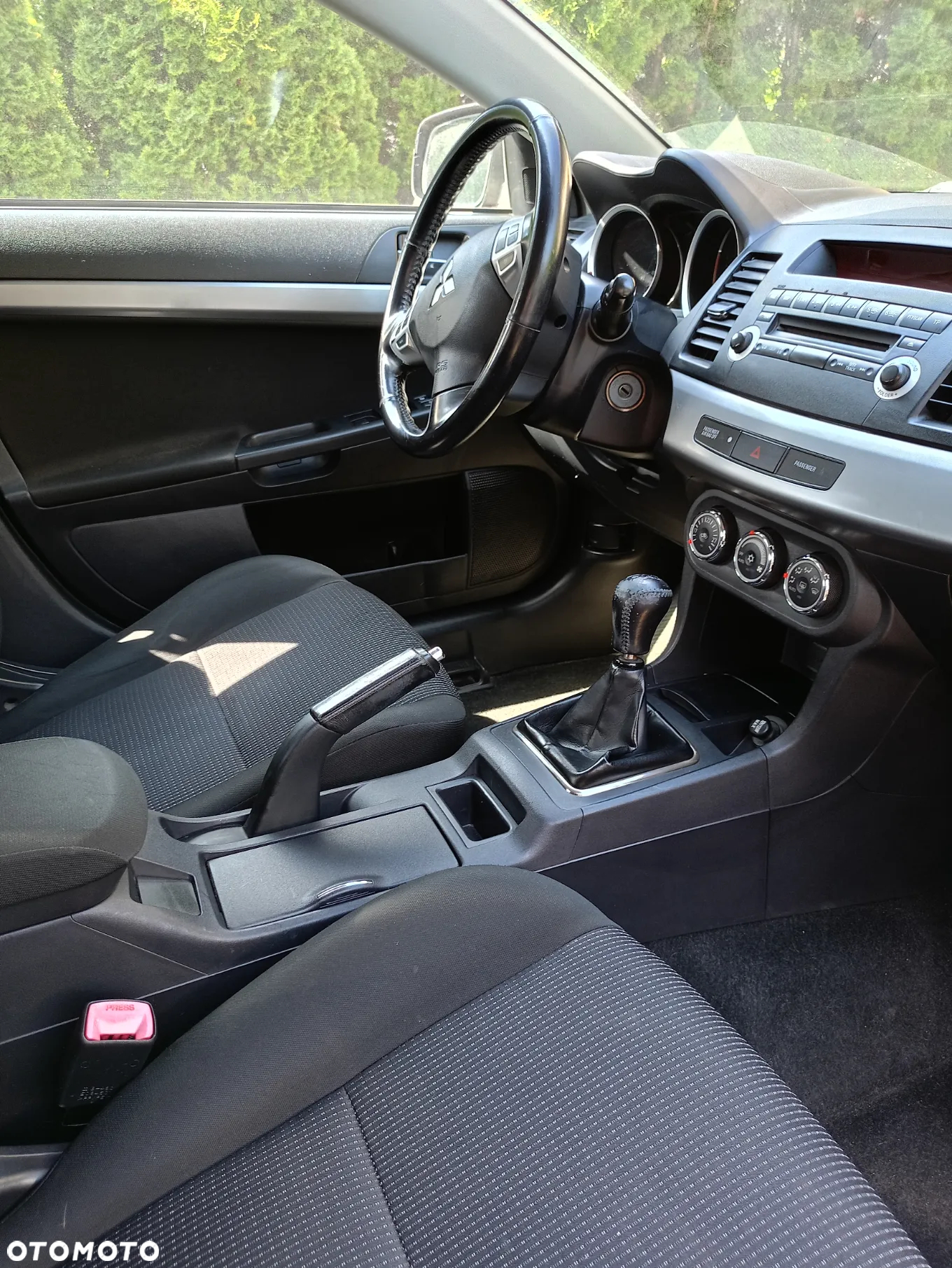 Mitsubishi Lancer 1.8 Intense - 11