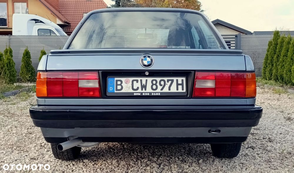 BMW Seria 3 318i - 19