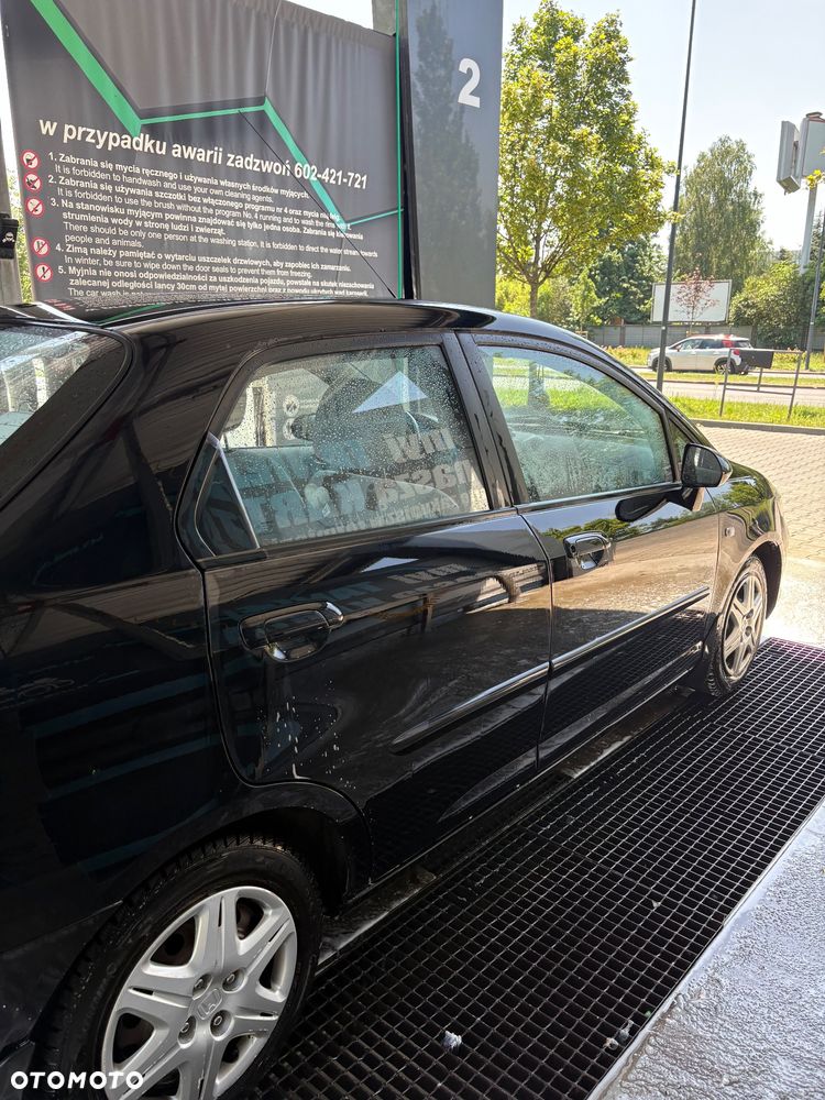 Honda City 1.4 Comfort - 4