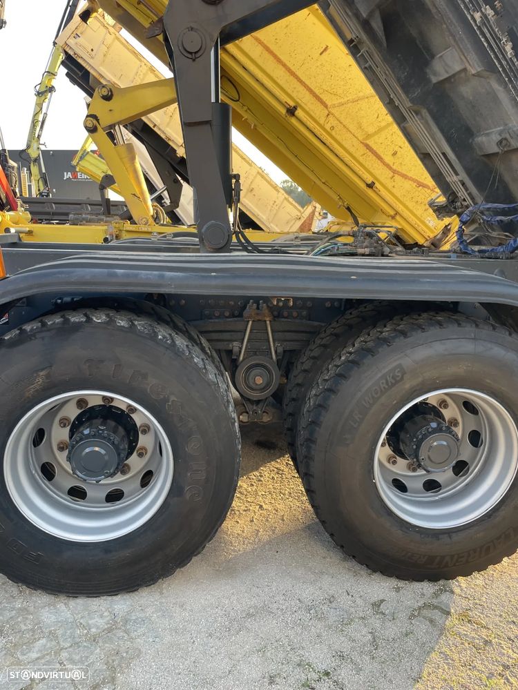 Renault 430 DXI / 6x4 - Tri Basculante C/ Grua - 2