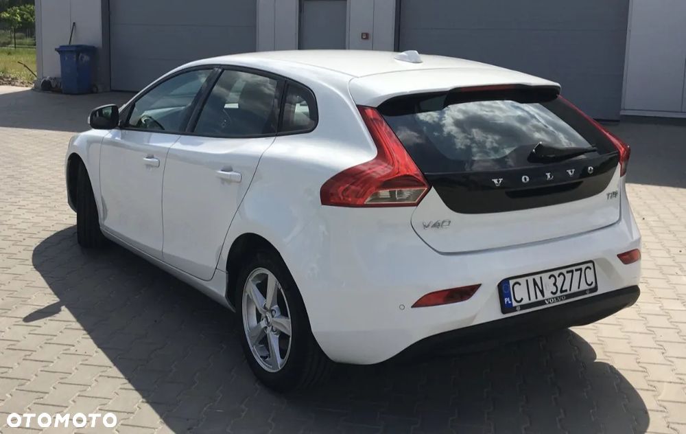 Volvo V40 T2 RDesign - 2