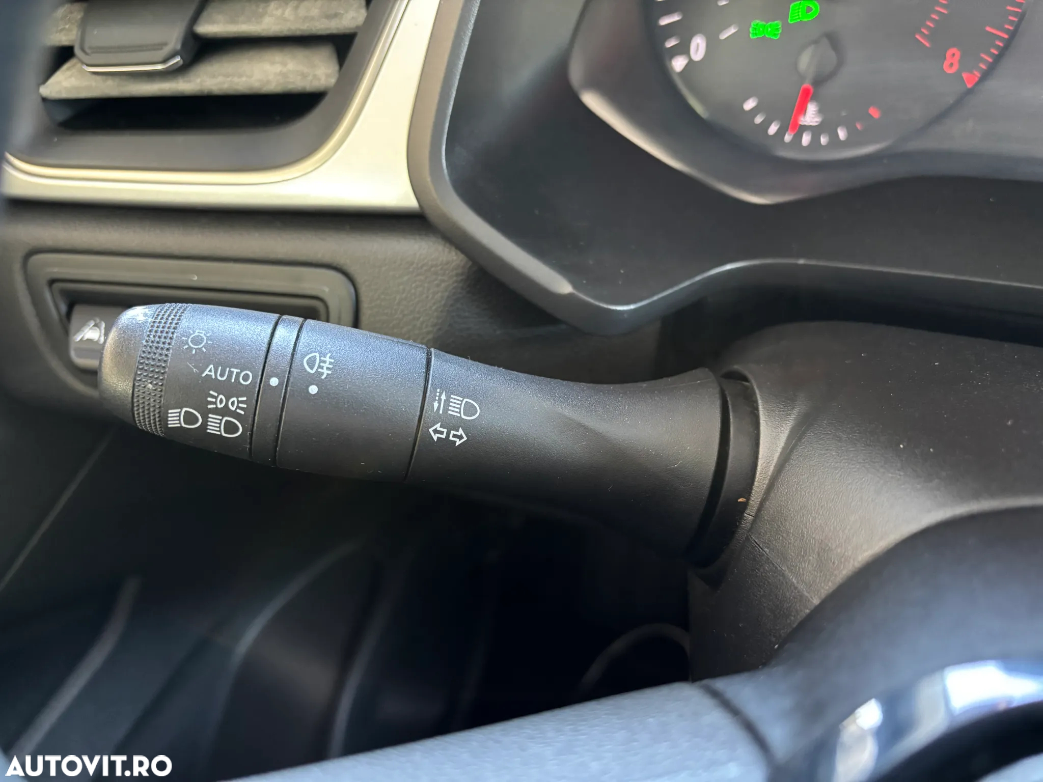 Renault Captur TCe 100 Zen - 25