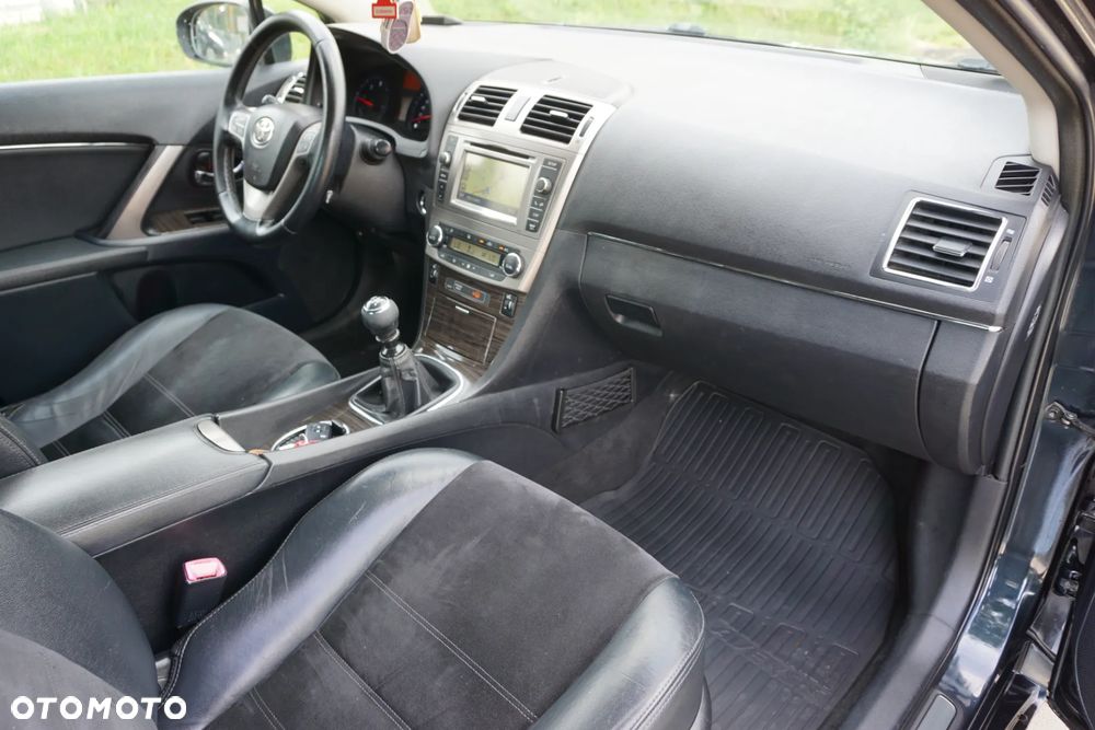 Toyota Avensis 2.0 D-4D Premium - 17