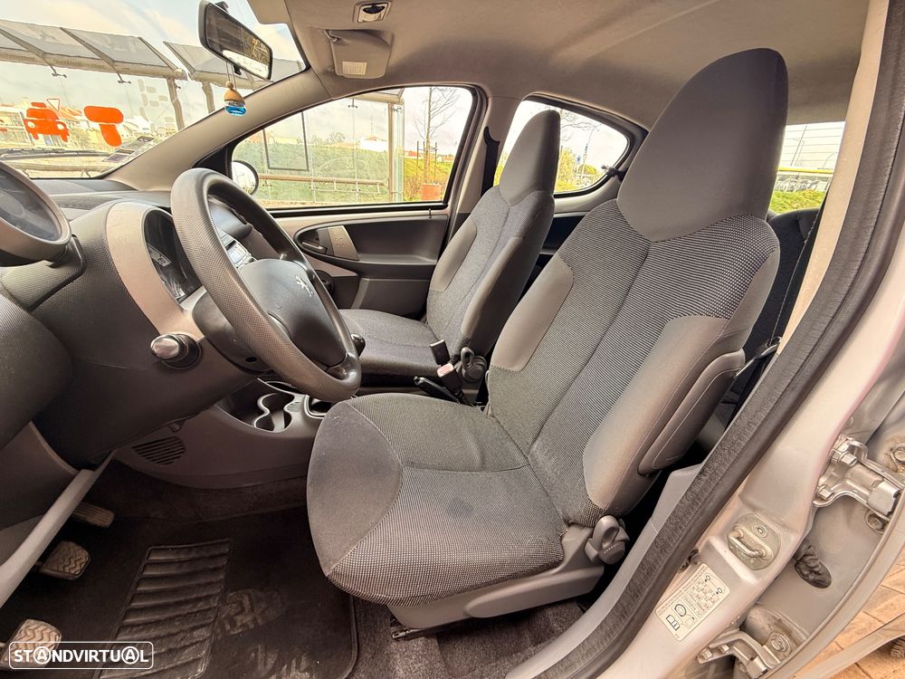 Peugeot 107 1.0 Urban - 12