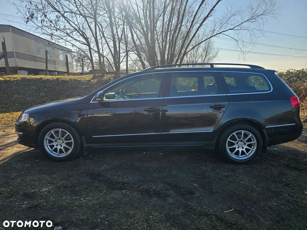 Volkswagen Passat 2.0 TDI Comfortline - 13