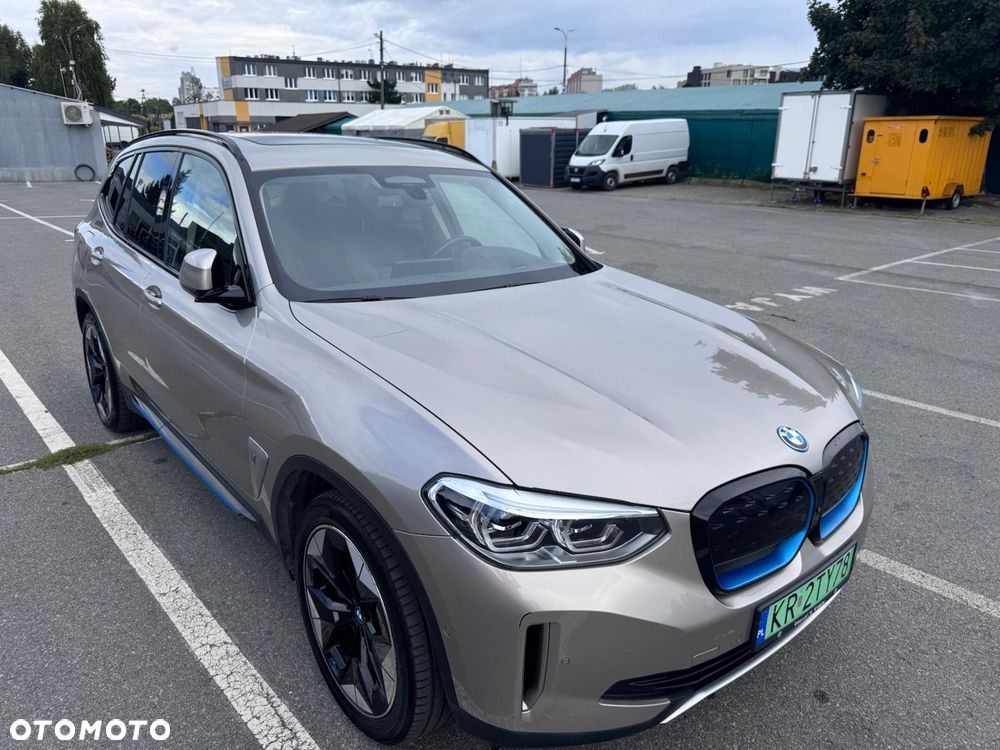 BMW iX3 Standard - 2