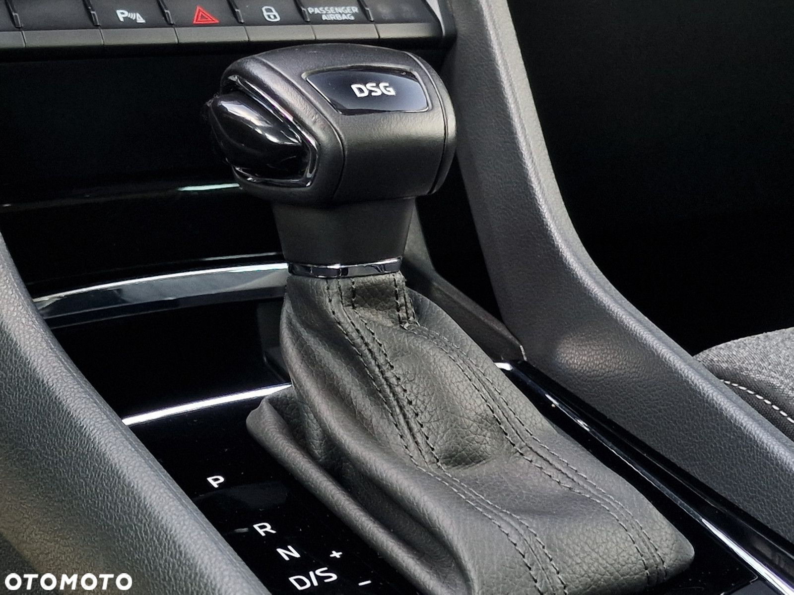 Skoda Karoq 1.5 TSI ACT 4x2 Style DSG - 24