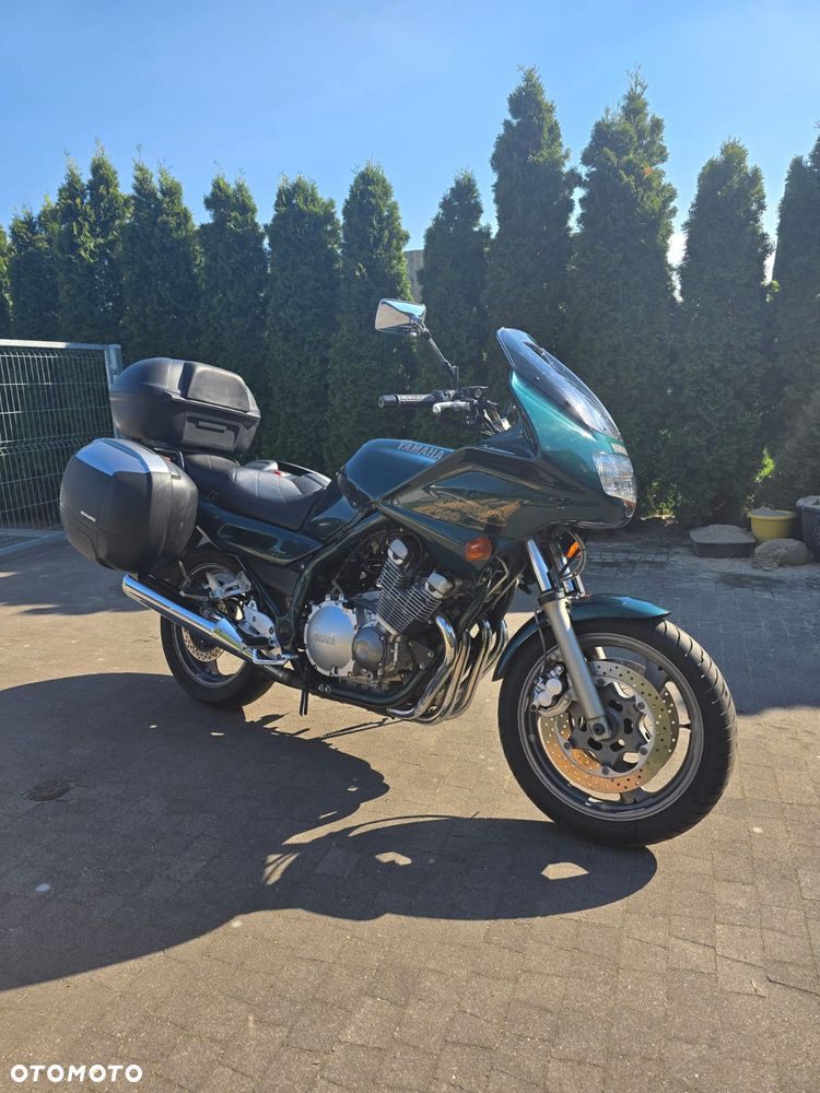 Yamaha XJ - 6