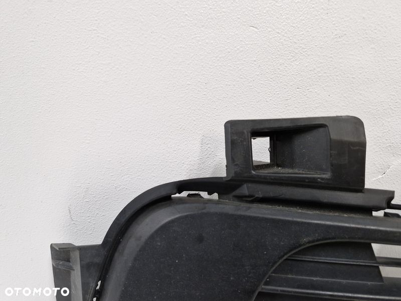 PEUGEOT 308 2 II T9 KRATKA ZDERZAKA ATRAPA CHROM PRAWY PRZÓD PRAWA 99894480 - 4