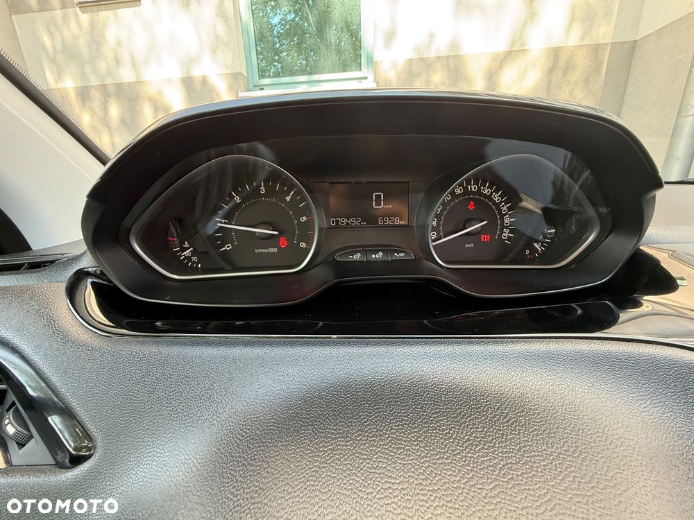 Peugeot 208 1.6 BlueHDi Active S&S - 28