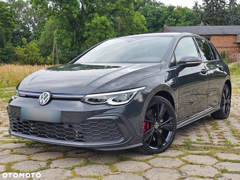 Volkswagen Golf - 22
