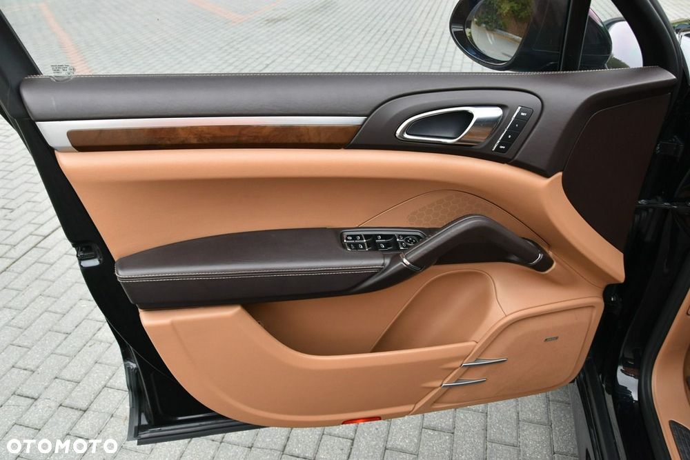 Porsche Cayenne - 17