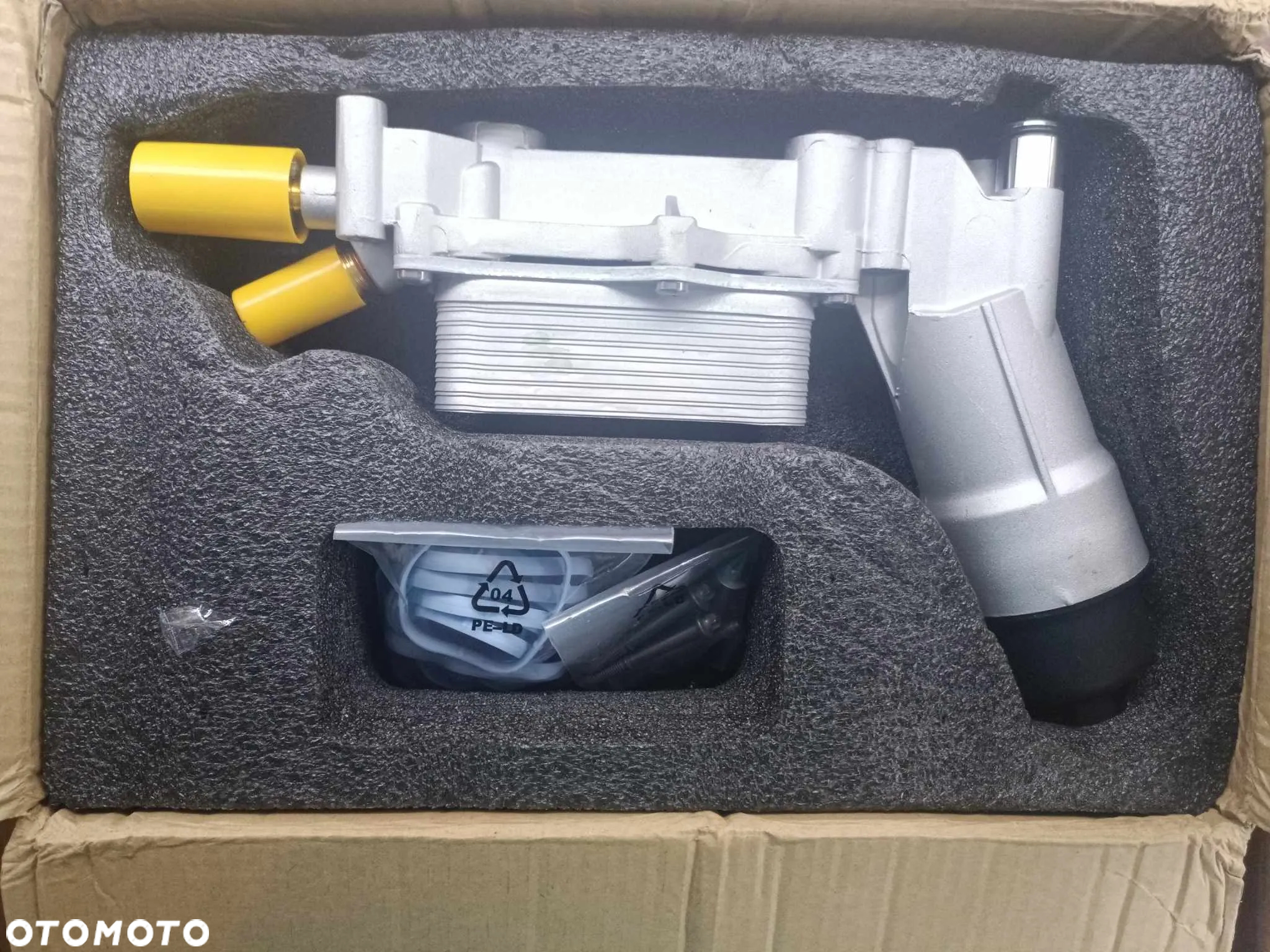 PODSTAWA OBUDOWA FILTRA OLEJU CHLODNICA CHLODNICY NOWA POPRAWIONA WERSJA ALUMINIOWA PENTASTAR 3.6 V6 VOLKSWAGEN ROUTAN FIAT FREEMONT LANCIA THEMA 3.6L 68105583AC 68105583AD 68105583AE 68105583AF - 2
