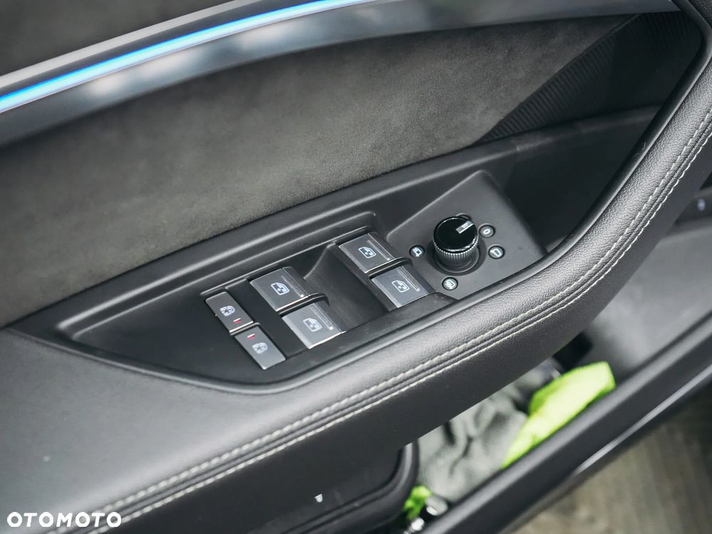 Audi e-tron - 12