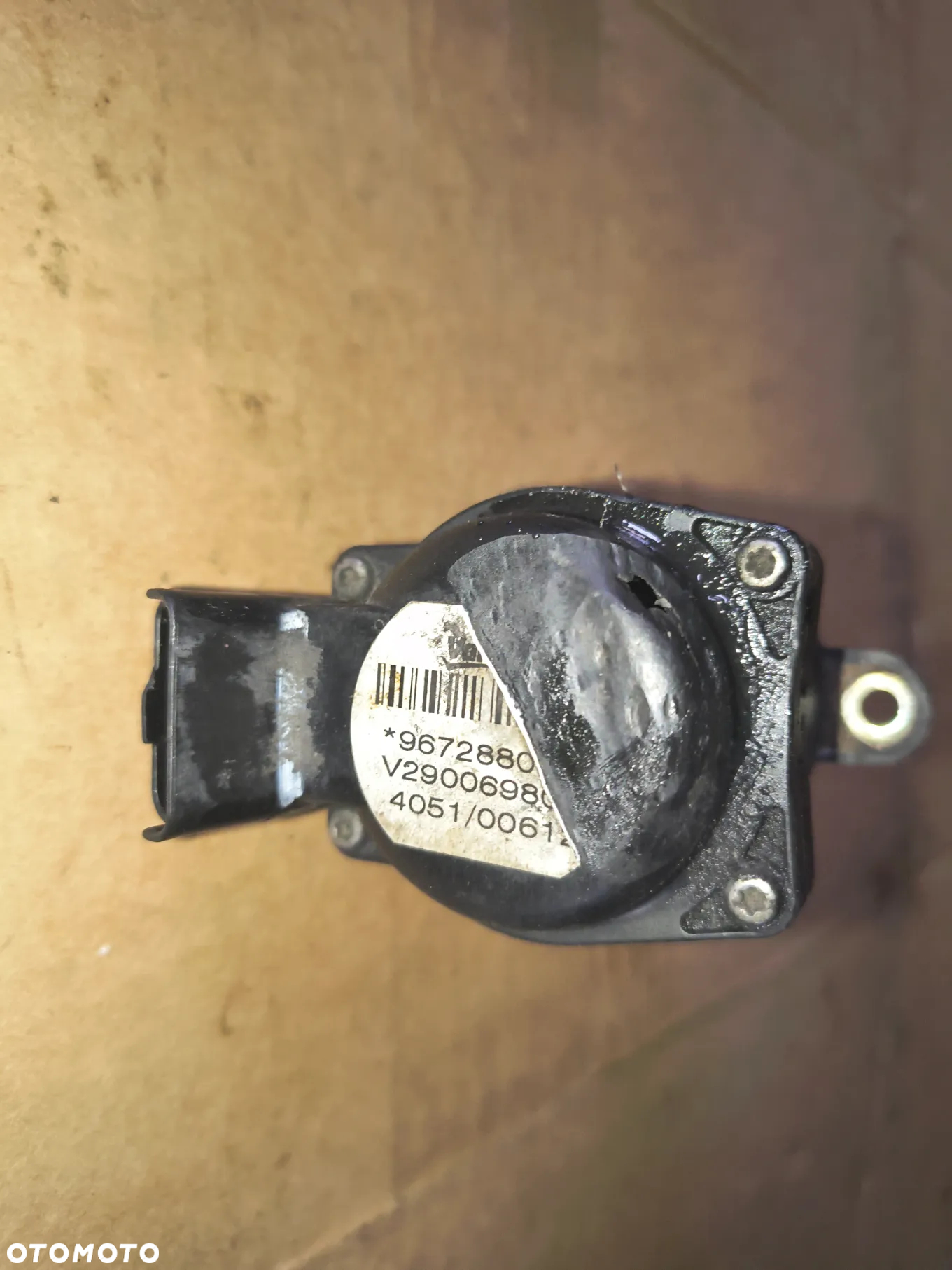 Zawór egr recyrkulacji spalin Citroen C4  1.6 hdi - 4