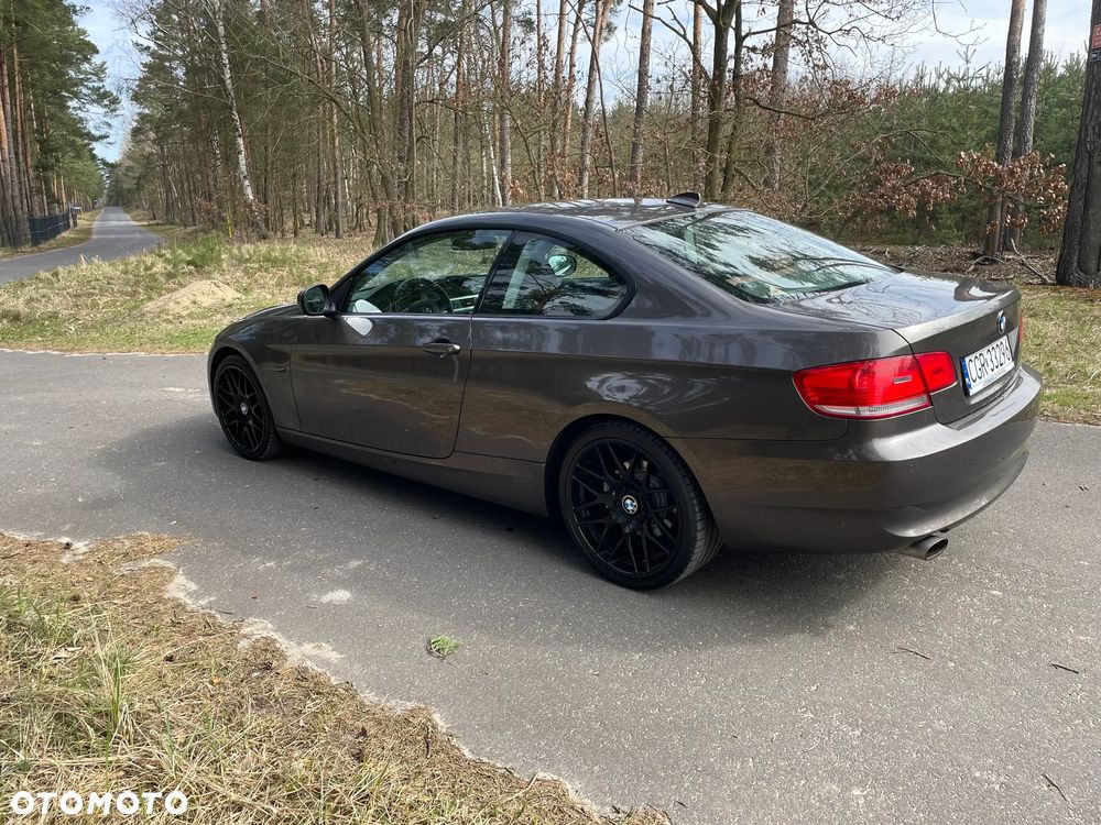 BMW Seria 3 320i Edition Exclusive - 6