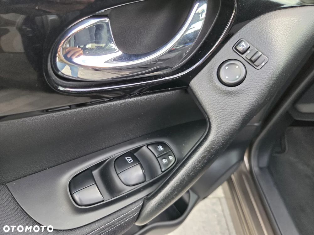 Nissan Qashqai - 24