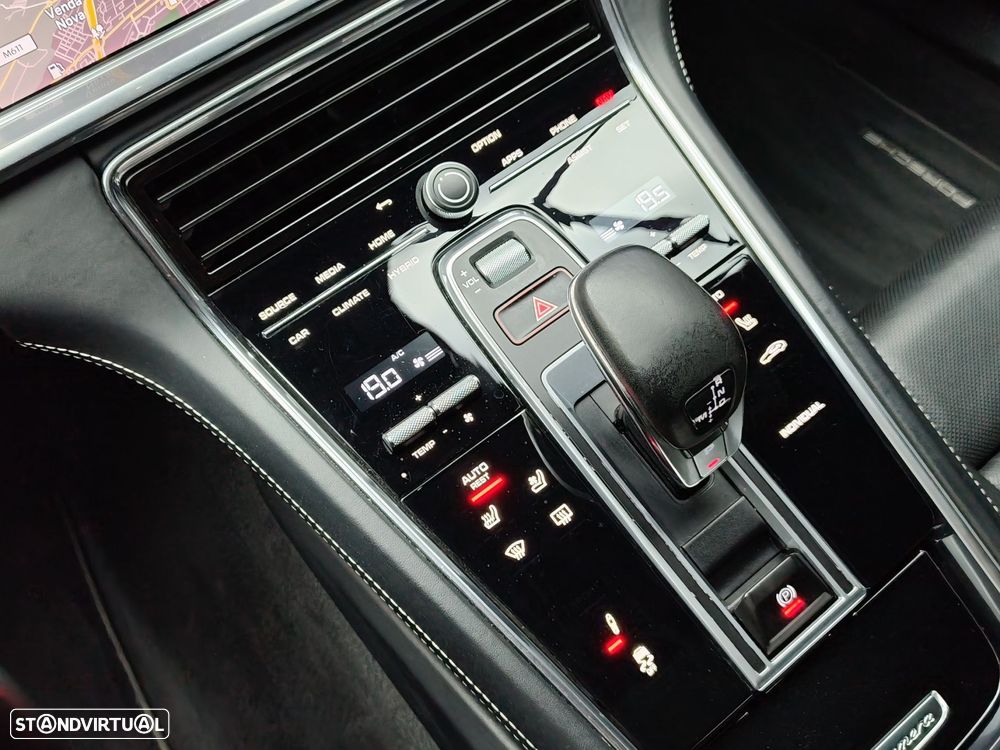 Porsche Panamera Sport Turismo 4S E-Hybrid - 21
