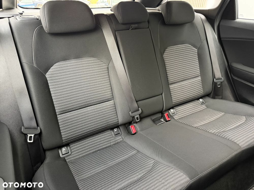 Kia Ceed 1.5 T-GDI M - 22