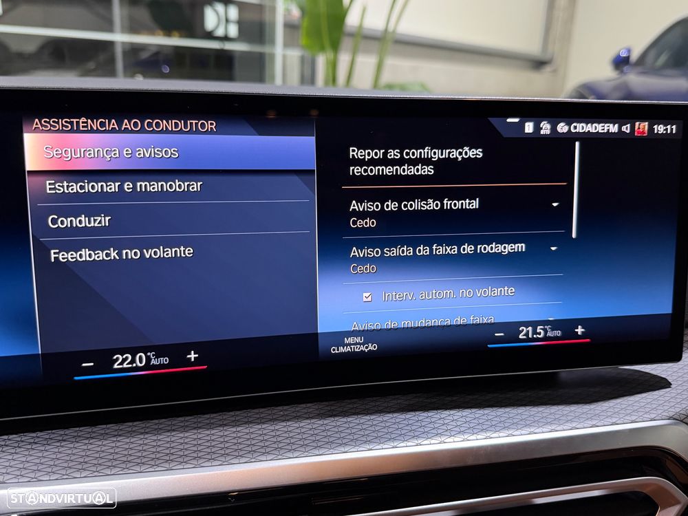 BMW 330 e Pack Desportivo M Pro Auto - 47