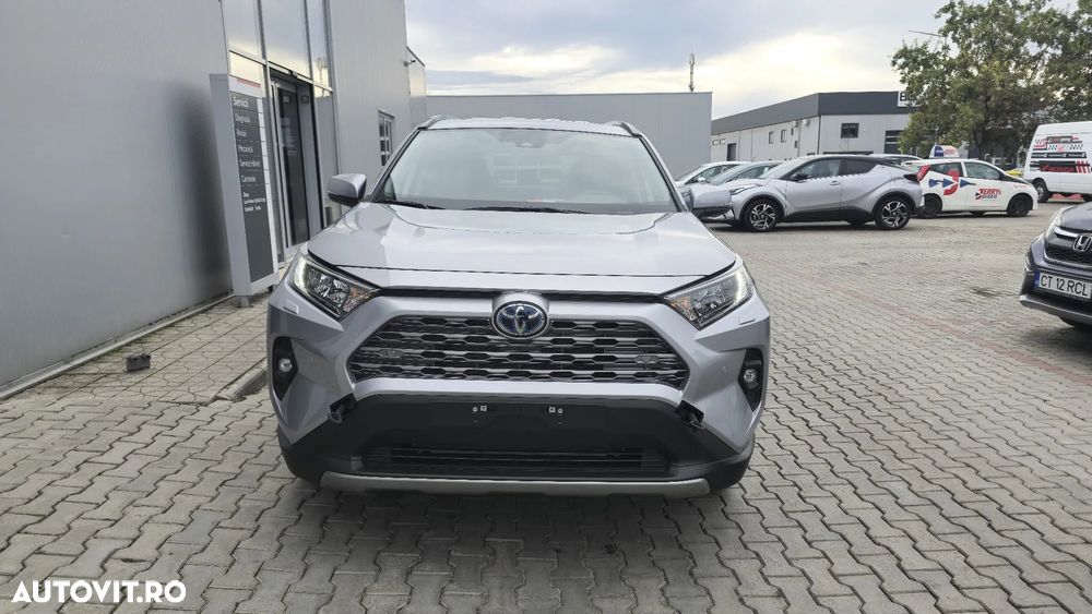 Toyota RAV4 - 10