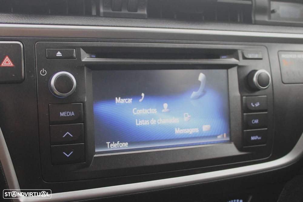 Toyota Auris 1.4 D-4D Exclusive - 19