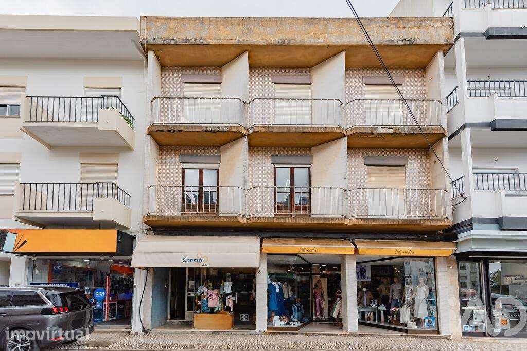 Prédio em Fátima de 304,3 m2 - Grande imagem: 2/22