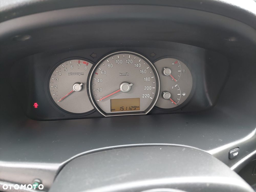 Kia Carens 2.0 CVVT EX - 9
