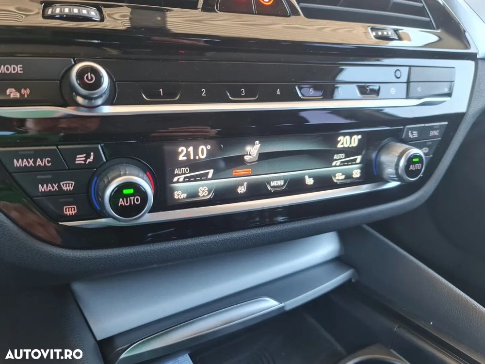 BMW Seria 5 530d AT MHEV - 11