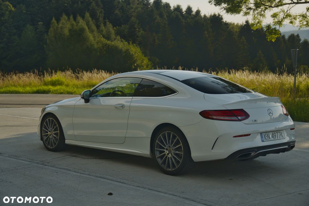 Mercedes-Benz Klasa C 300 9G-TRONIC AMG Line - 6
