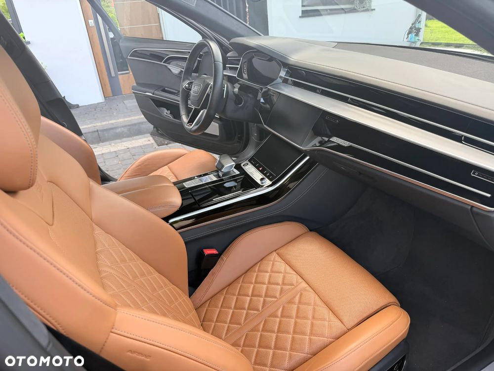 Audi A8 - 11