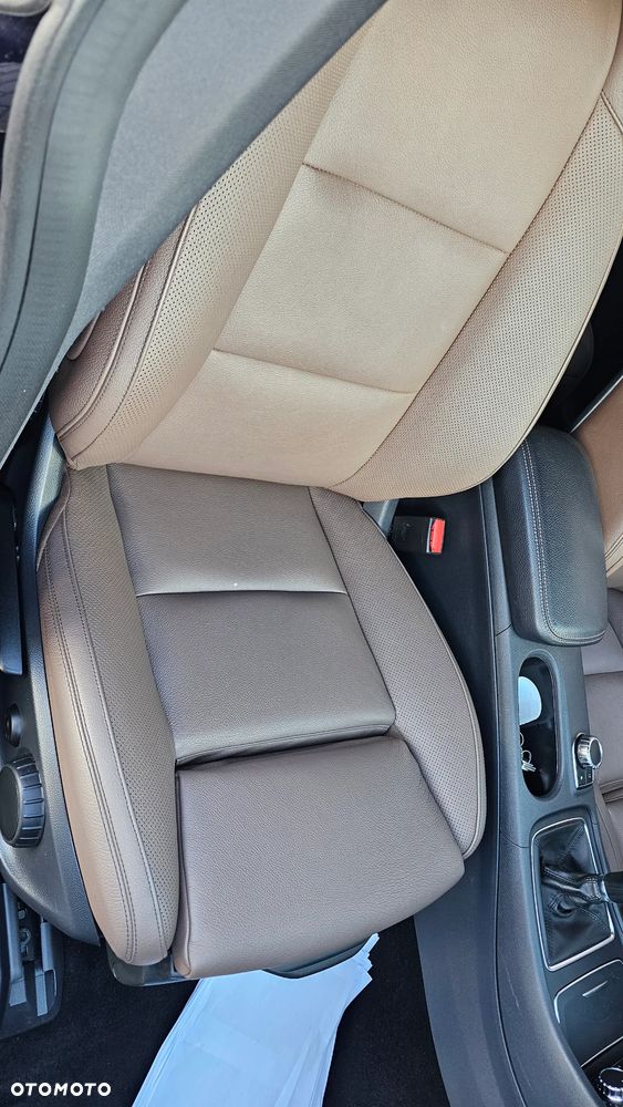 Mercedes-Benz CLA 180 AMG Line - 22