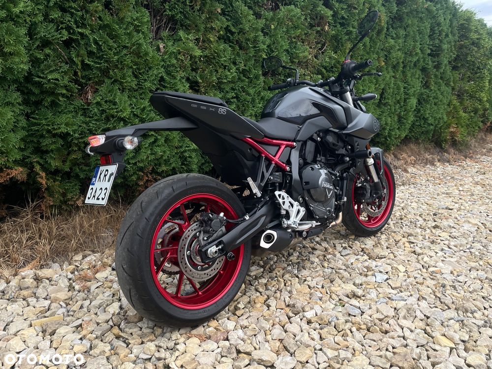 Suzuki GSX - 25