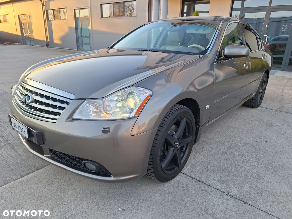 Infiniti M - 36