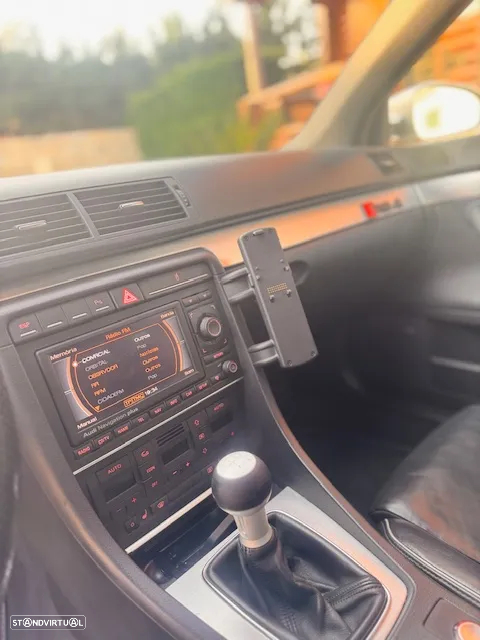 Audi RS4 Avant - 11