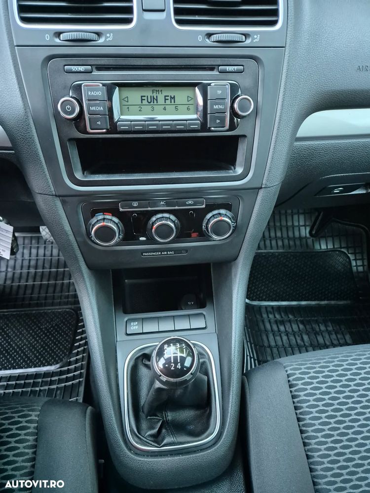 Volkswagen Golf - 16