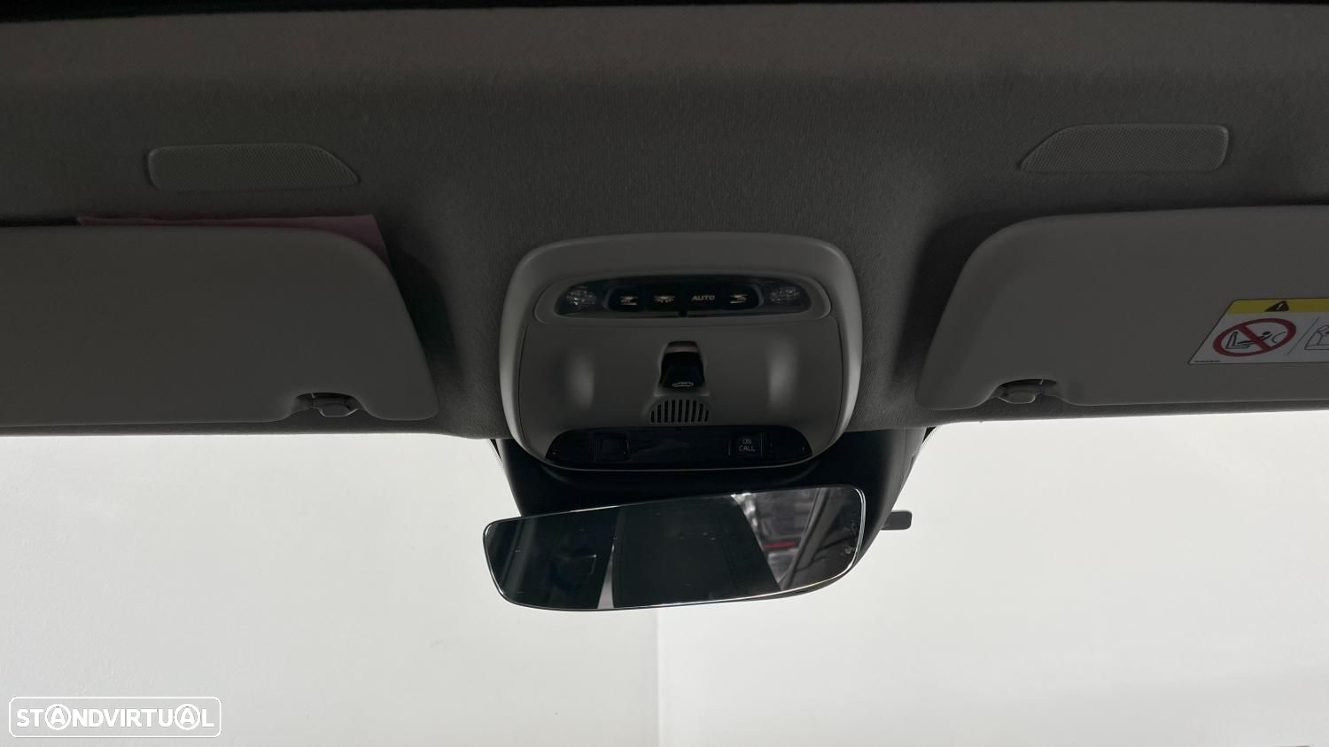 Volvo XC 40 1.5 T5 PHEV Momentum Plus - 23